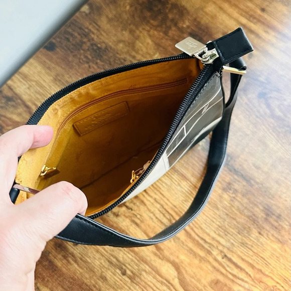 Icon Handbag Buffet Design - NWT - Picture 7 of 12